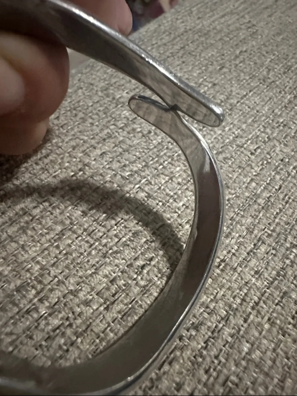 Monet VTG Textured overlap Bracelet